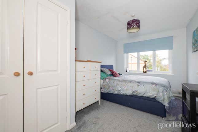 4, Arcadia Close, Carshalton photo 5