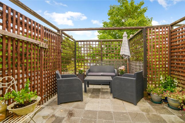 Flat for sale in Plough Road, London