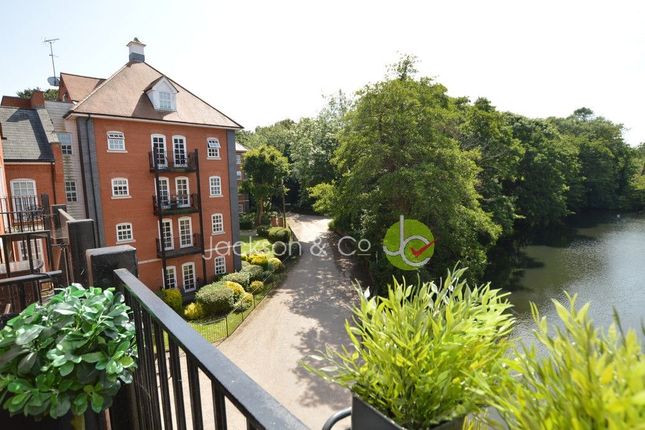 Penthouse to rent in Waterside Lane, Colchester