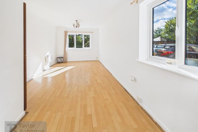 1 St Georges Court, Longmere Road, Crawley photo 2