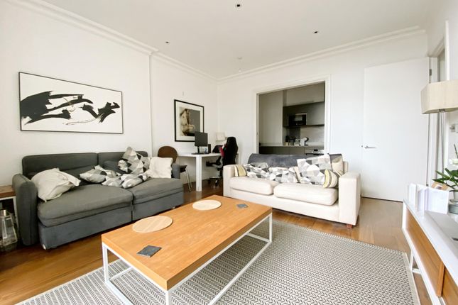 Flat to rent in Sterling Mansions, 75 Leman Street, London