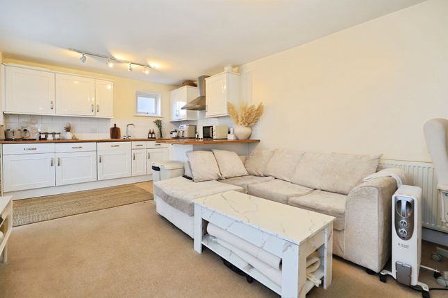 5, Burrows Court, Park Lane, Kidderminster photo 4