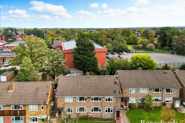 2-bed maisonette on 39, Boundary Road, Upminster, £325,000