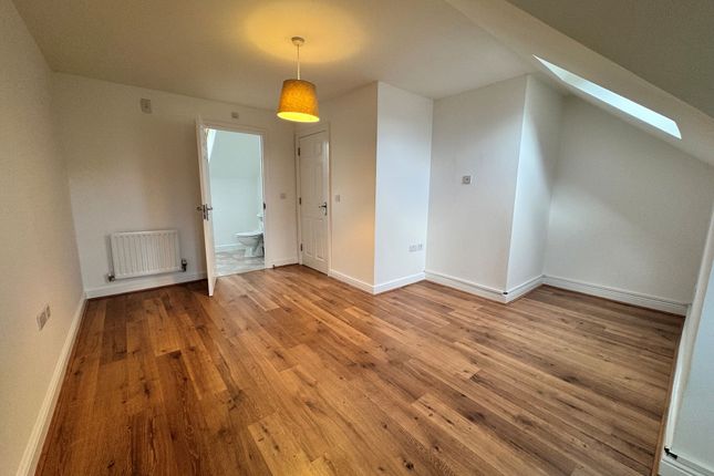 2 Rosebery Mews, High Wycombe photo 2