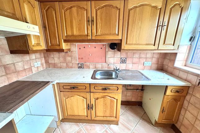2, Moorbrooke Close, Nuneaton photo 3