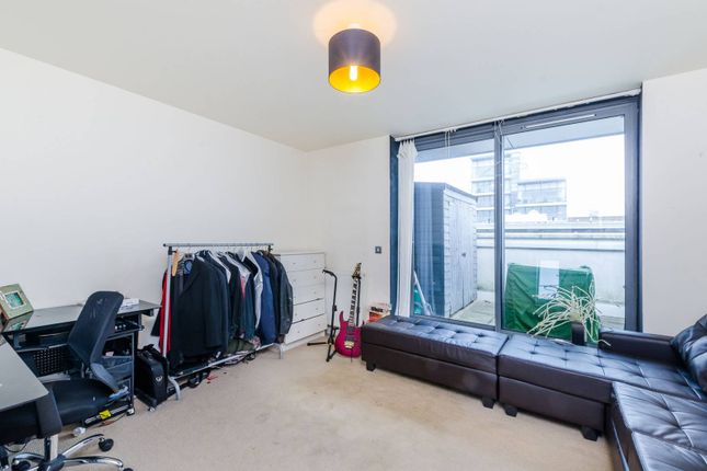 Flat for sale in Stainsby Road, Docklands, London