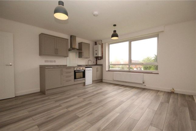 21, Wilderness Court, Guildford photo 2
