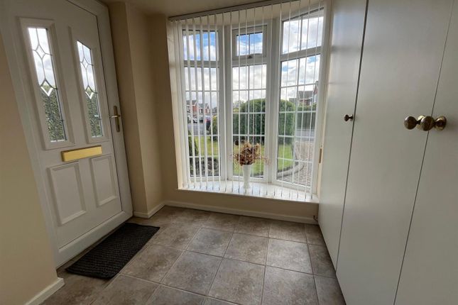 20, Brecon Crescent, Ashton-Under-Lyne photo 4