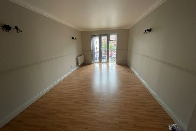 25 Ladymere Place, Ockford Road, Godalming photo 3