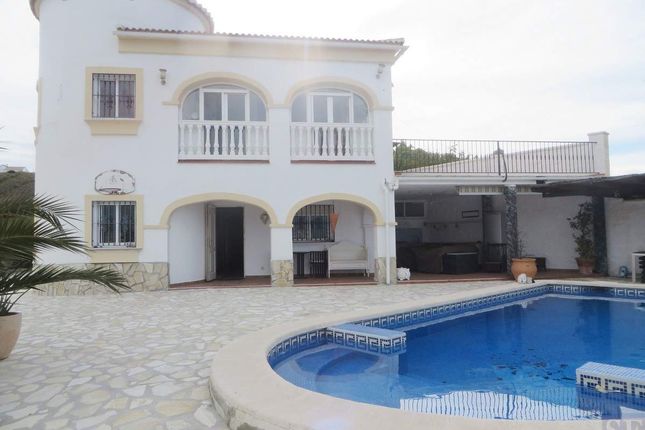 Town house for sale in Cómpeta, Andalusia, Spain