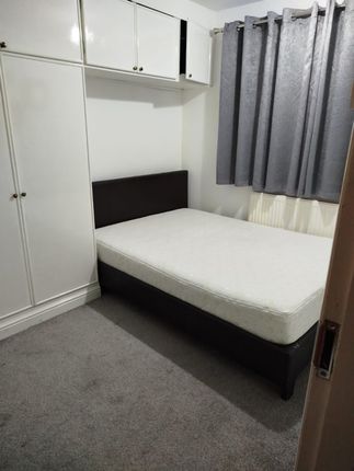 31, Roborough Green, Leicester photo 5