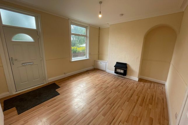 4, CASTLEFORD photo 3