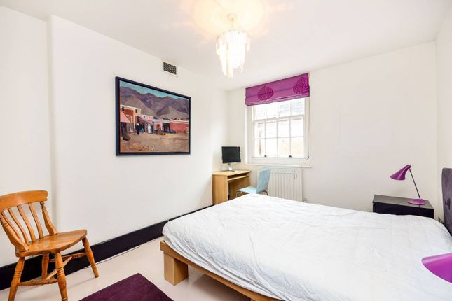 Flat to rent in Norfolk House, Regency Street, Westminster, London