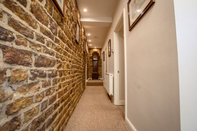 9, Ivy Lane, Wellingborough photo 4
