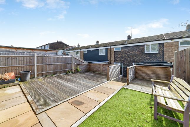 87, Archer Road, Stevenage photo 4