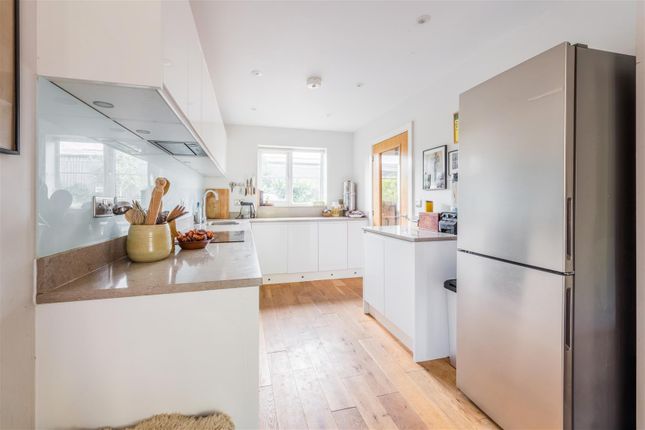 7, Chatfield Close, Cooksbridge photo 3
