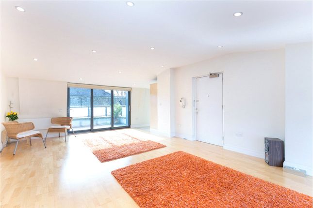 Thumbnail Flat to rent in Parkway, Camden
