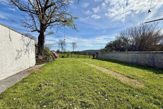 18, Min Y Graig, Llanelli photo 4