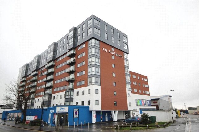 Thumbnail Flat to rent in The Green, Southall