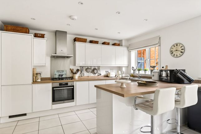 27 Bramley Avenue, Heathfield photo 2