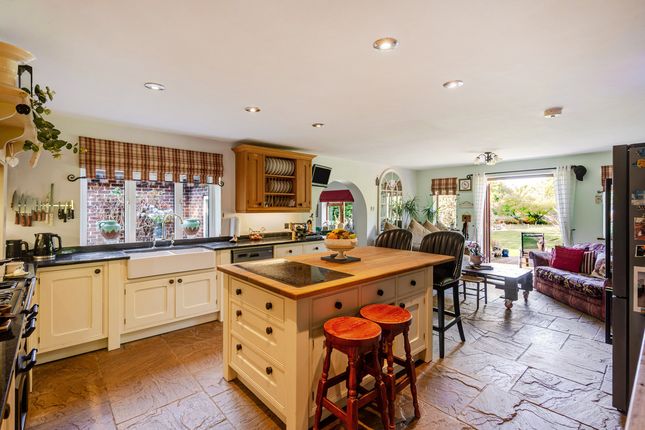 The Oaks, Stane Street, Pulborough photo 2
