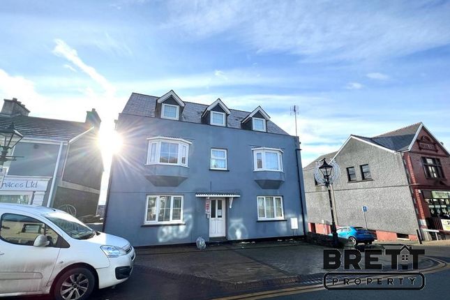 Thumbnail Flat to rent in 96 Charles Street, Milford Haven, Pembrokeshire.