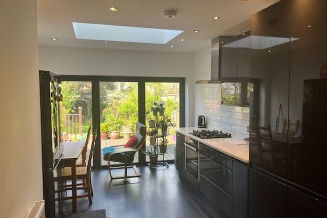 41, Cumberland Road, Harrow photo 2