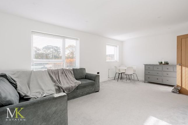 Flat for sale in The Lawns, Waterford Road, Highcliffe, Christchurch