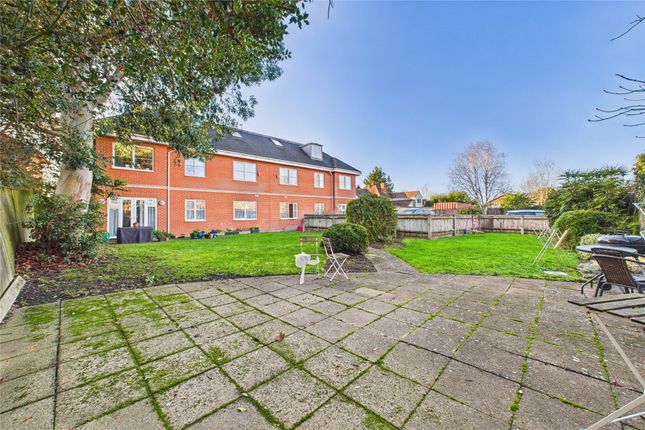 2-bed flat on 2 Sandford Court,, Reading Road, Wokingham, £240,000