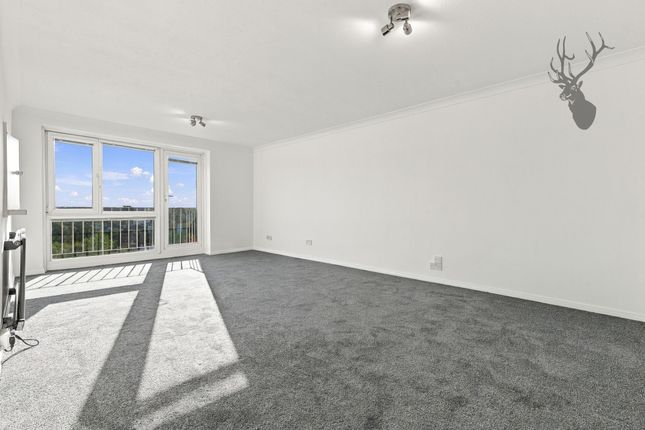 Flat 35, Greenhill High Road, Buckhurst Hill photo 2