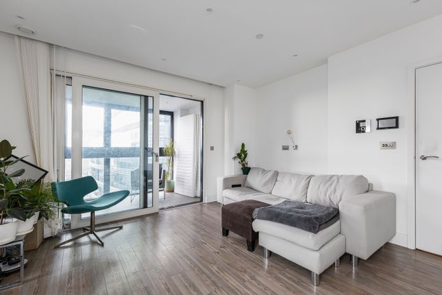 Apt 2002 Wiverton Tower, 4 New Drum Street, E1 7AT, New Drum Street, London photo 2