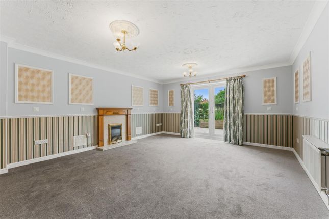 6, Goodhew Close, Kettering photo 4