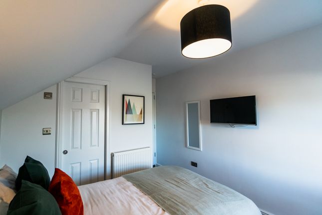 Room 3, 2, Cambridge Street, Reading photo 3