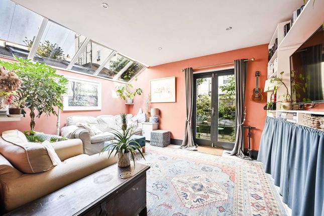 Thumbnail Flat to rent in Musard Road, Barons Court, London