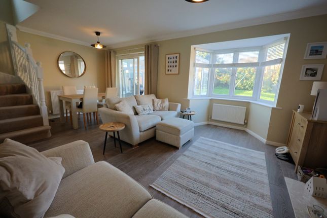 44, Abbots Green, Durham photo 3