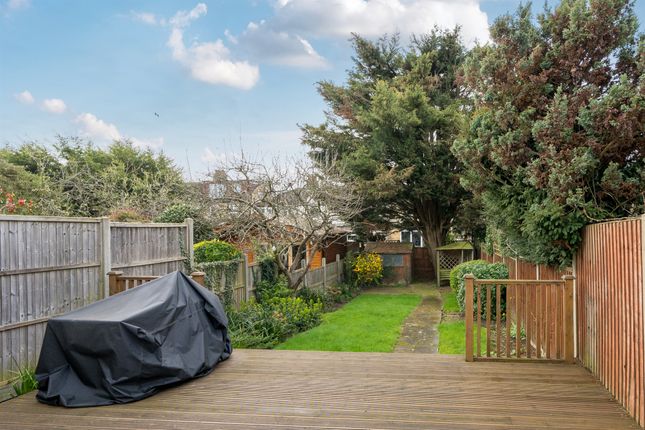 94, Edenbridge Road, Enfield photo 2