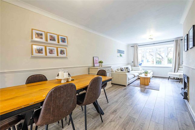 5, Grange Close, Hemel Hempstead photo 2