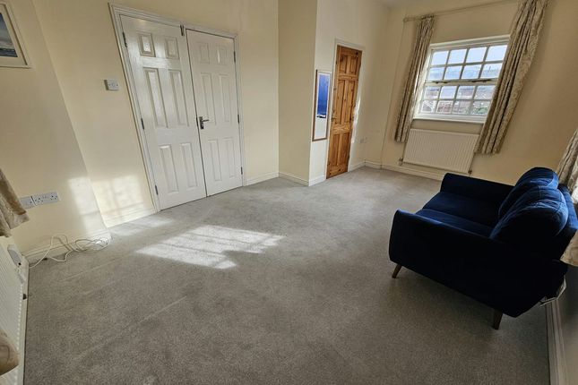 Neptune Court, Colchester photo 5