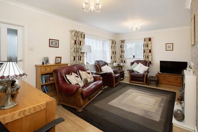 25 Coryton Close, Dawlish photo 3
