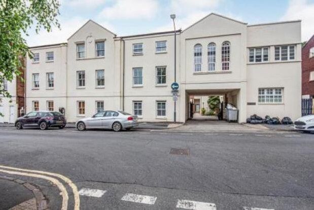 Thumbnail Flat to rent in Chapel Court, Leamington Spa