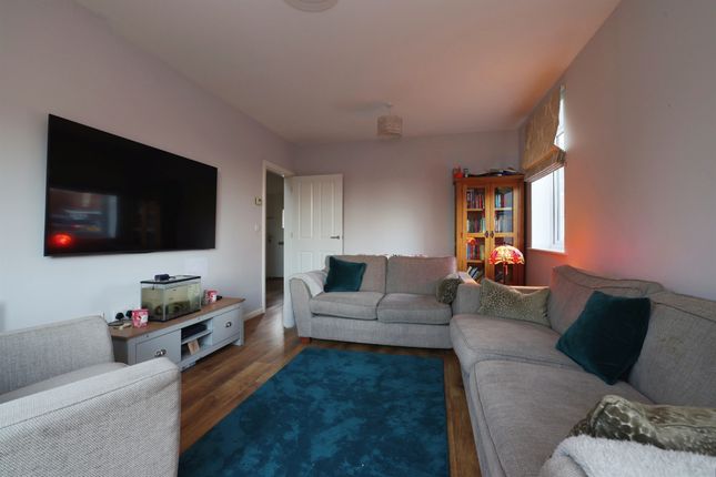 7, Robinson Grove, Salisbury photo 2