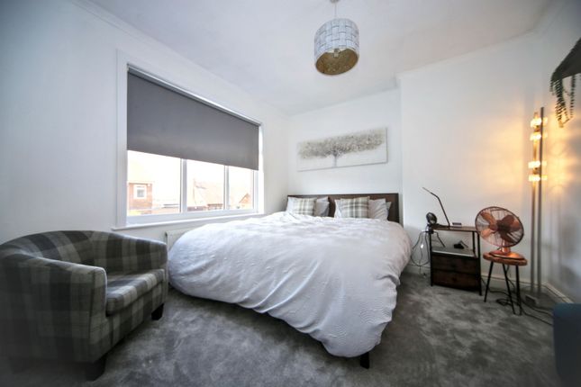 8 Spring Road, Wigan photo 4