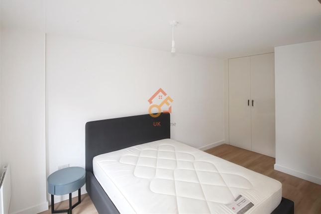 26 Aerodrome Road, London photo 4