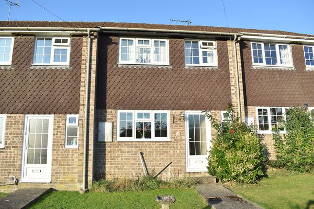 Thumbnail Terraced house to rent in New Close, Gillingham