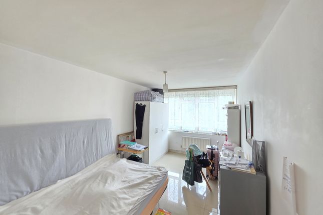 Flat 24 52, Mapesbury Road, London photo 4