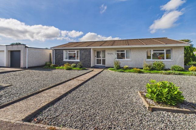 3-bed bungalow on Lanteglos, 16 Tregenna Fields, Camborne, £415,000