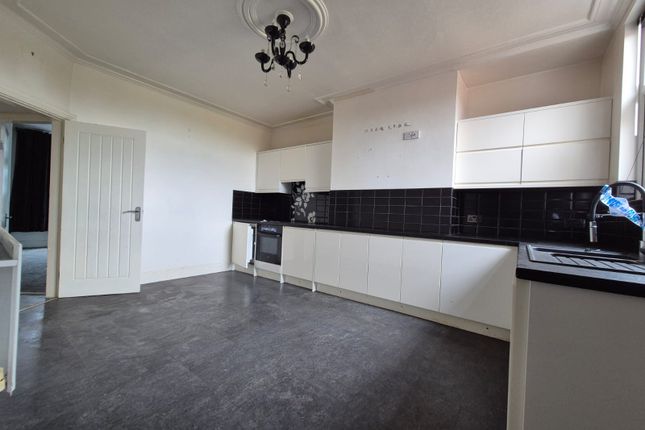 52, Osmondthorpe Lane, Leeds photo 3