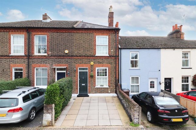 Thumbnail Property for sale in Lattimore Road, St.Albans