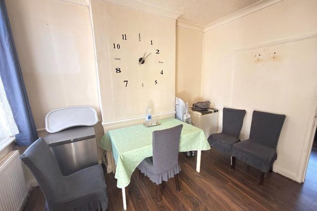 37, Naseby Road, Luton photo 3