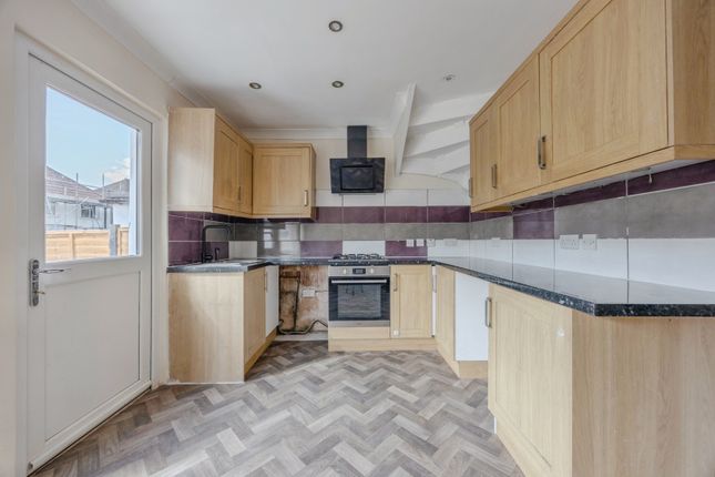 104, Godstone Road, Surrey photo 4